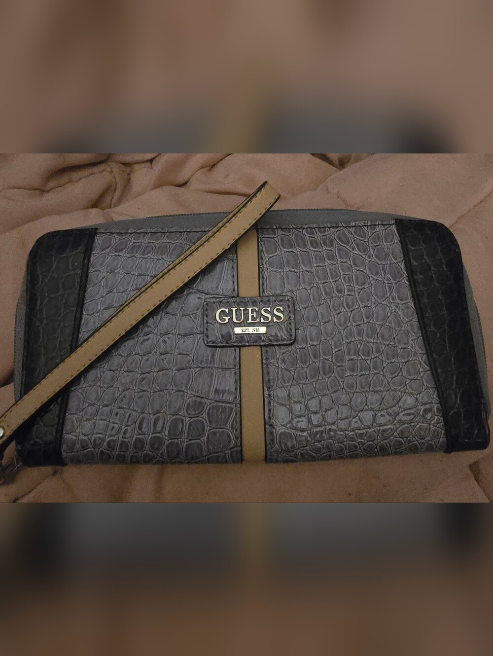 Vintage Y2K GUESS Blue Croc-Embossed Wallet Wristlet with Tan Accent